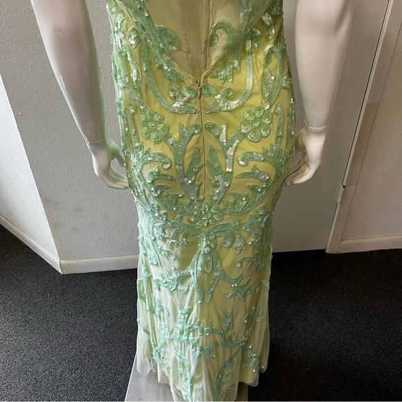 🔥HOST PICK🔥 Lotus Threads Green Sequined Formal Gown - Prom Dress - Wedding sz 8 - Picture 8 of 11